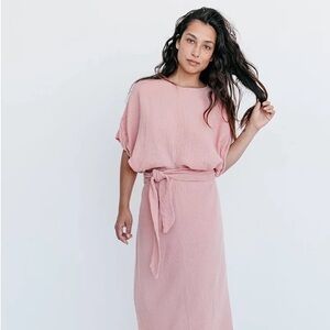 Suunday Dolman Luxe Gauze Dress size M in Clay